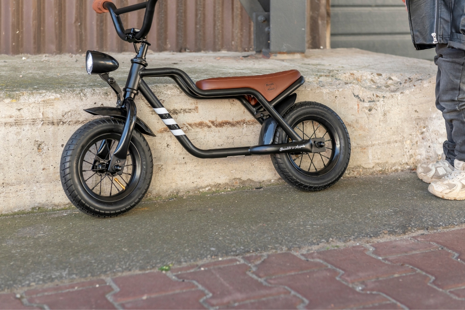 Vorübergehend mit KOSTENLOSEM Schloss